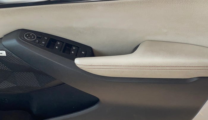 2019 KIA SELTOS GTX PLUS DCT 1.4 PETROL, Petrol, Automatic, 74,190 km, Driver Side Door Panels Control