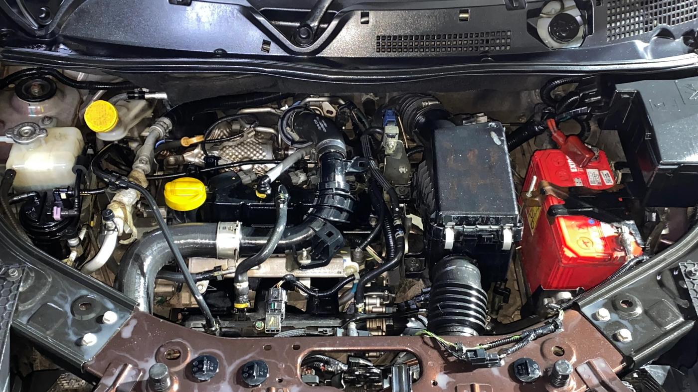 2021 Nissan MAGNITE XV TURBO CVT DUAL TONE, Petrol, Automatic, 1,03,033 km, Engine View