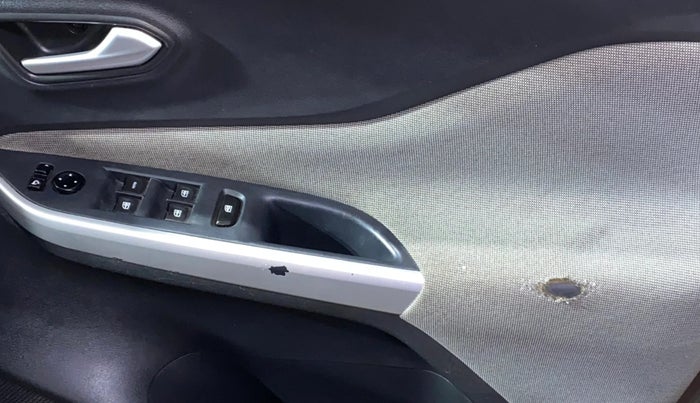 2021 Nissan MAGNITE XV TURBO CVT DUAL TONE, Petrol, Automatic, 1,02,983 km, Driver Side Door Panels Control