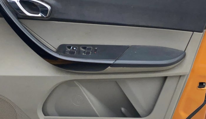 2016 Tata Tiago XZ PETROL, Petrol, Manual, 1,10,054 km, Driver Side Door Panels Control