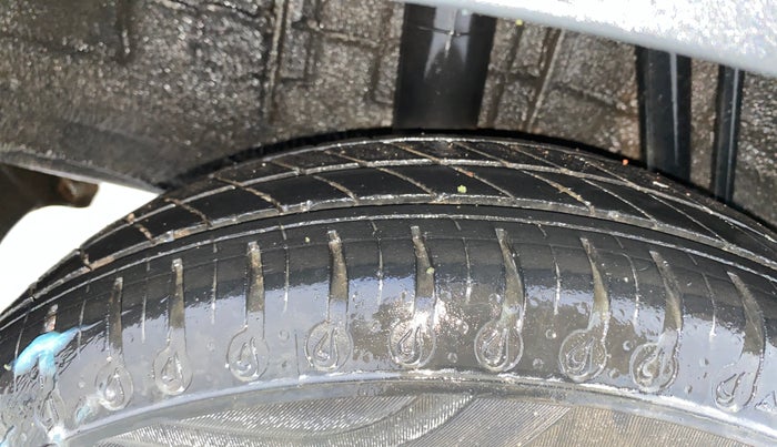 2021 Renault Kwid NEOTECH RXL 1.0 MT, Petrol, Manual, 79,962 km, Right Rear Tyre Tread