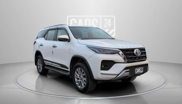 2023 Toyota Fortuner 4X4 AT 2.8 DIESEL, Diesel, Automatic, 39,212 km, Right Front Diagonal