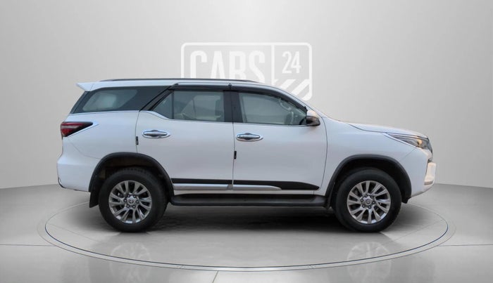 2023 Toyota Fortuner 4X4 AT 2.8 DIESEL, Diesel, Automatic, 39,212 km, Right Side View