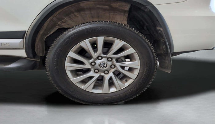 2023 Toyota Fortuner 4X4 AT 2.8 DIESEL, Diesel, Automatic, 39,212 km, Left Rear Wheel