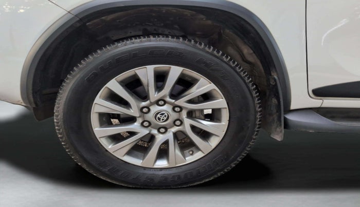 2023 Toyota Fortuner 4X4 AT 2.8 DIESEL, Diesel, Automatic, 39,212 km, Left Front Wheel