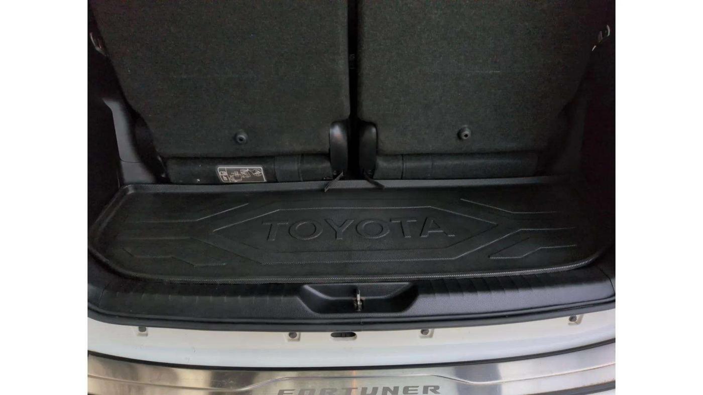 2023 Toyota Fortuner 4X4 AT 2.8 DIESEL, Diesel, Automatic, 39,212 km, Boot Inside