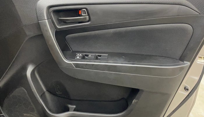2021 Maruti Vitara Brezza VXI, Petrol, Manual, 29,756 km, Driver Side Door Panels Control