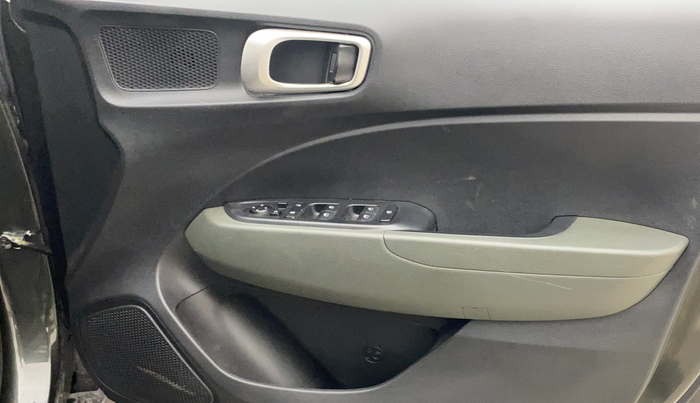 2021 Hyundai VENUE SX 1.0 TURBO IMT, Petrol, Manual, 11,653 km, Driver Side Door Panels Control