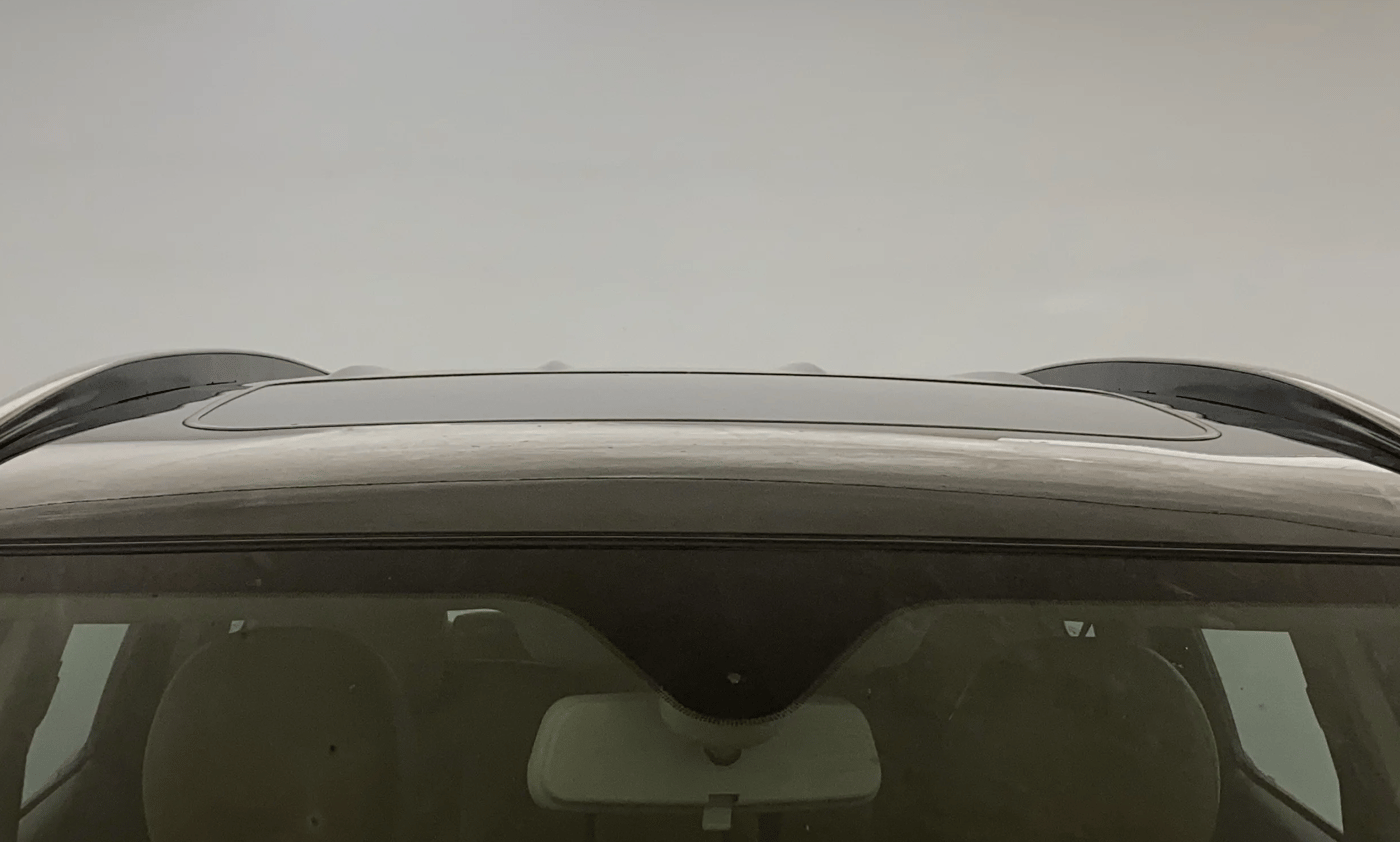 2021 Mahindra XUV500 W9 AT, Diesel, Automatic, 67,343 km, Moonroof/ Sunroof