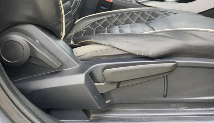 2020 Tata ALTROZ XZ PETROL, Petrol, Manual, 78,284 km, Driver Side Adjustment Panel