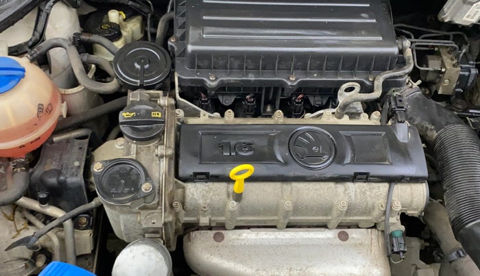 2014 Skoda Rapid AMBITION 1.6 MPI MT PLUS, Petrol, Manual, 45,837 km, Engine View - Right