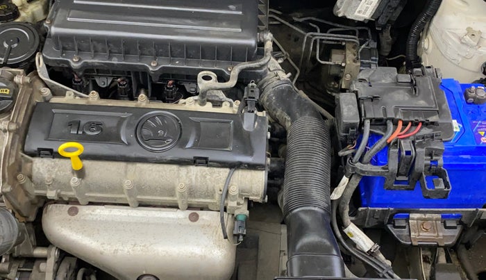 2014 Skoda Rapid AMBITION 1.6 MPI MT PLUS, Petrol, Manual, 45,837 km, Engine View - Left