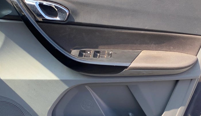 2019 Tata TIGOR XZ PLUS PETROL, CNG, Manual, 1,24,814 km, Driver Side Door Panels Control