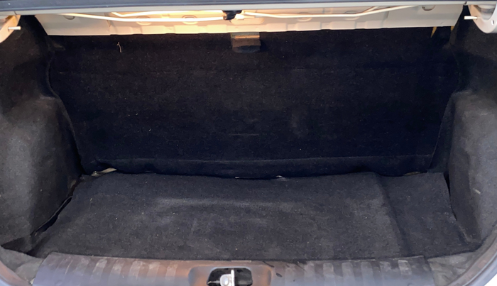 2015 Maruti Swift Dzire ZDI, Diesel, Manual, 88,174 km, Boot Inside