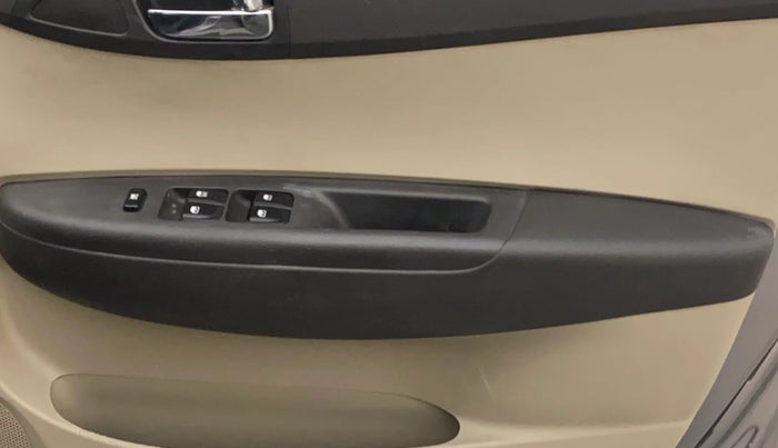 2014 Hyundai i20 MAGNA 1.4 CRDI, Diesel, Manual, 54,063 km, Driver Side Door Panels Control