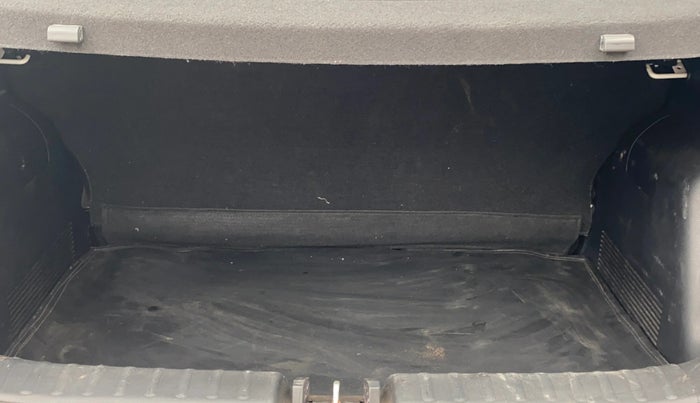 2020 KIA SONET HTK PLUS 1.2, Petrol, Manual, 40,878 km, Boot Inside