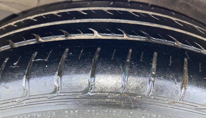 2017 Honda City 1.5L I-VTE V CVT, Petrol, Automatic, 32,951 km, Right Rear Tyre Tread