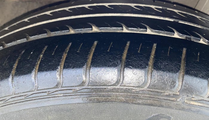 2017 Honda City 1.5L I-VTE V CVT, Petrol, Automatic, 32,951 km, Left Rear Tyre Tread