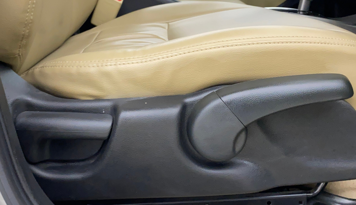 2017 Honda City 1.5L I-VTE V CVT, Petrol, Automatic, 32,951 km, Driver Side Adjustment Panel