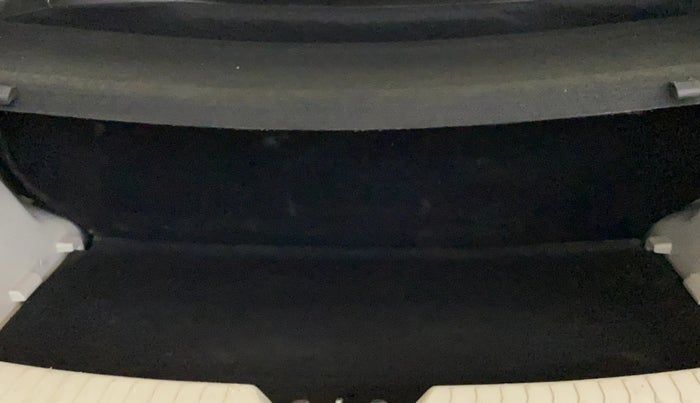 2022 Mahindra XUV300 W6 1.2 PETROL AMT, Petrol, Automatic, 44,310 km, Boot Inside