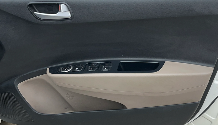 2017 Hyundai Grand i10 SPORTZ 1.2 KAPPA VTVT, Petrol, Manual, 83,853 km, Driver Side Door Panels Control