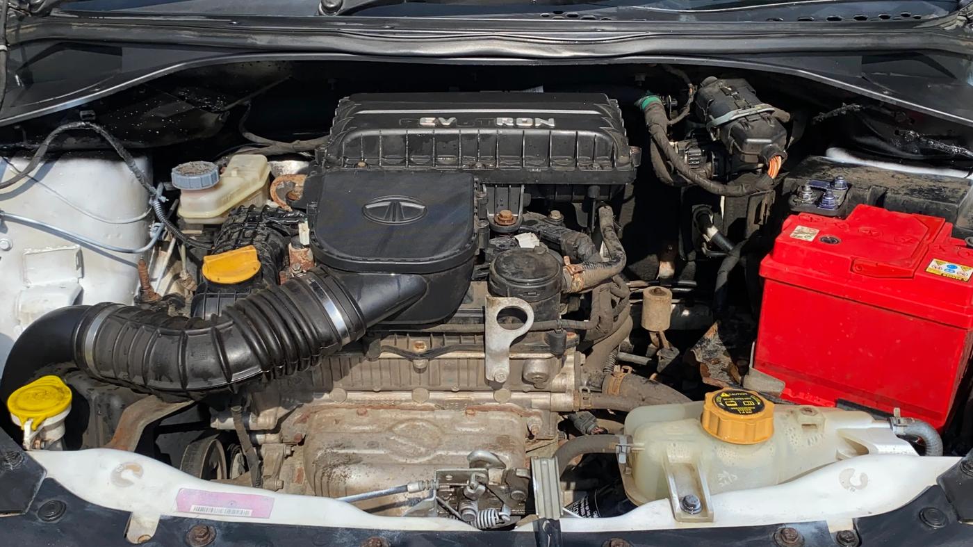 2018 Tata TIGOR XE PETROL, Petrol, Manual, 10,586 km, Engine View