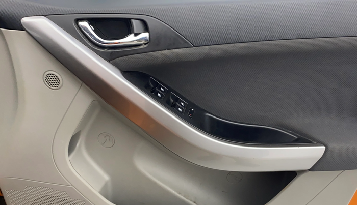 2018 Tata NEXON XZ PLUS DIESEL, Diesel, Manual, 1,27,851 km, Driver Side Door Panels Control