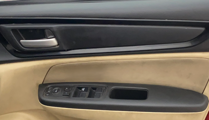 2019 Honda Amaze 1.5L I-DTEC S, Diesel, Manual, 88,305 km, Driver Side Door Panels Control