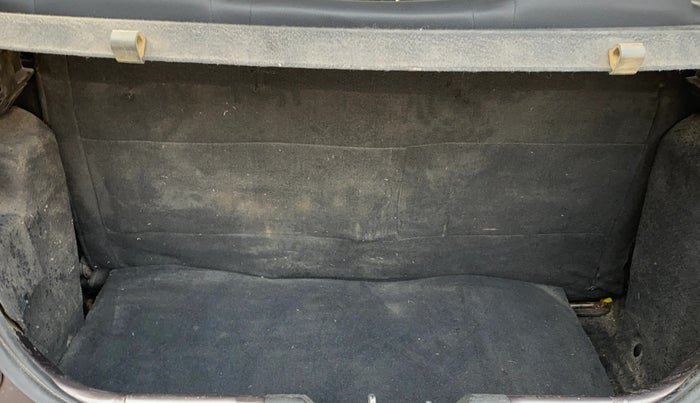 2017 Tata Tiago XT PETROL, Petrol, Manual, 1,36,388 km, Boot Inside