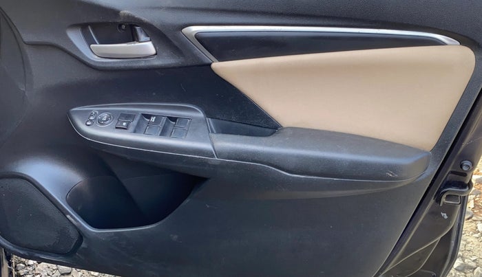 2016 Honda Jazz 1.2L I-VTEC V AT, Petrol, Automatic, 76,046 km, Driver Side Door Panels Control