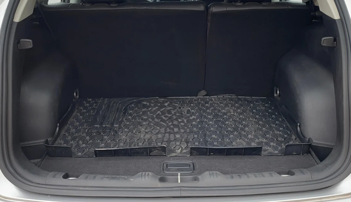 2018 Jeep Compass SPORT 1.4 PETROL, Petrol, Manual, 57,859 km, Boot Inside