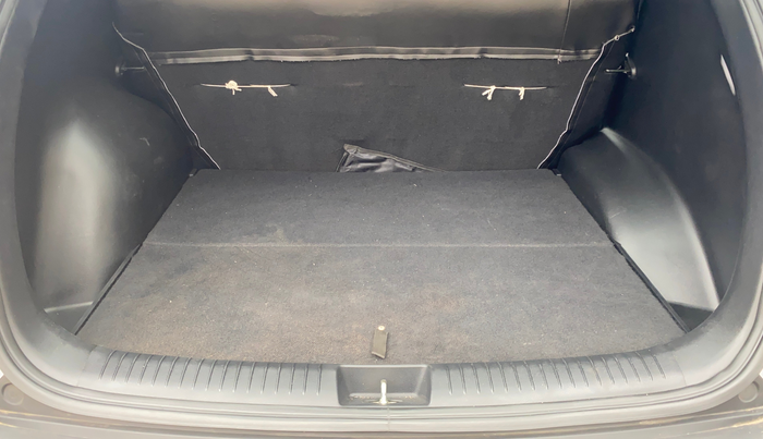 2018 Hyundai Creta E PLUS 1.6 PETROL, Petrol, Manual, 24,163 km, Boot Inside