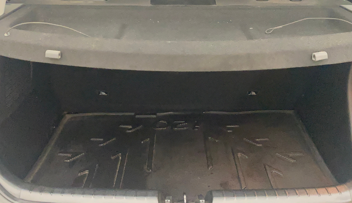 2022 Hyundai NEW I20 ASTA (O) 1.2 AT, Petrol, Automatic, 14,464 km, Boot Inside