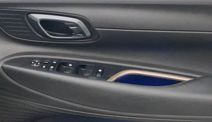 2022 Hyundai NEW I20 ASTA (O) 1.2 AT, Petrol, Automatic, 14,464 km, Driver Side Door Panels Control