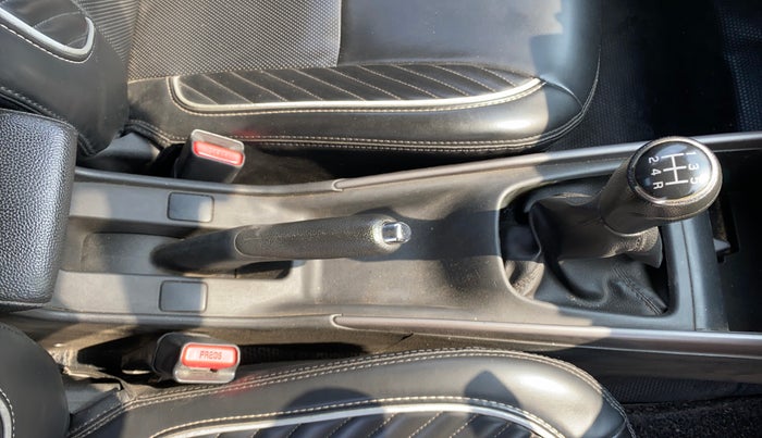 2022 Maruti Baleno ZETA PETROL 1.2, Petrol, Manual, 1,23,532 km, Gear Lever