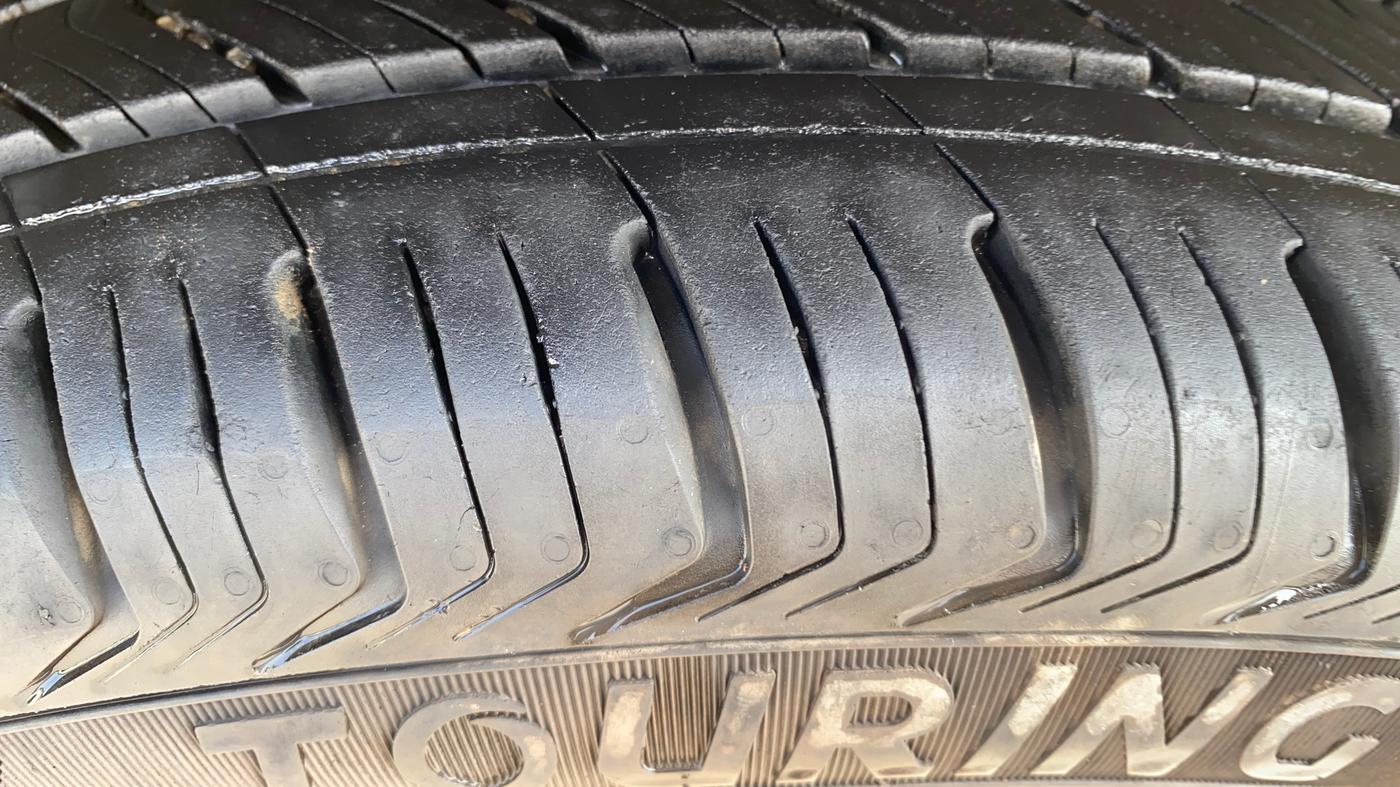 2022 Maruti Baleno ZETA PETROL 1.2, Petrol, Manual, 1,23,587 km, Right Front Tyre Tread