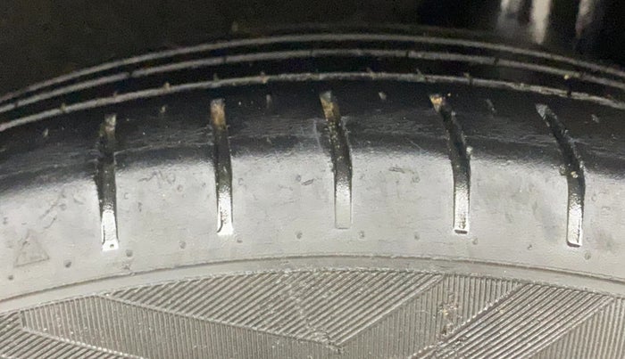 2017 Maruti Baleno ZETA PETROL 1.2, Petrol, Manual, 58,613 km, Left Rear Tyre Tread