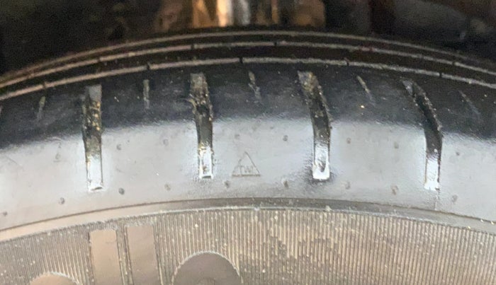 2017 Maruti Baleno ZETA PETROL 1.2, Petrol, Manual, 58,613 km, Right Front Tyre Tread