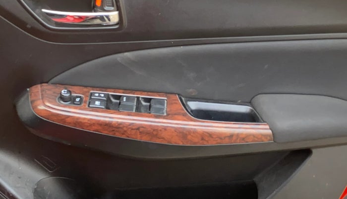 2018 Maruti Swift ZXI, Petrol, Manual, 34,215 km, Driver Side Door Panels Control