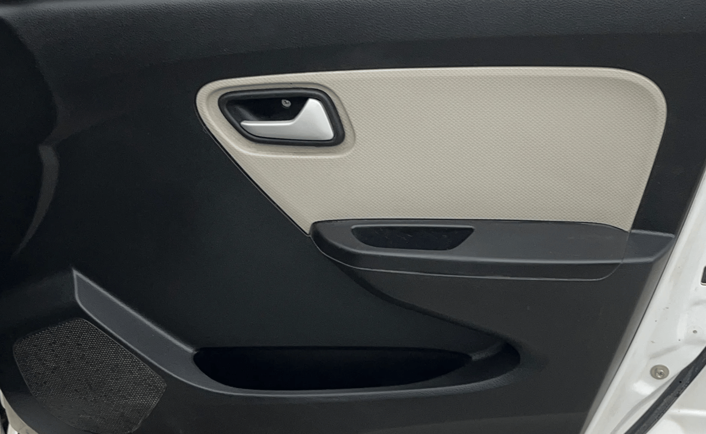 2021 Maruti Alto VXI, Petrol, Manual, 44,343 km, Driver Side Door Panels Control