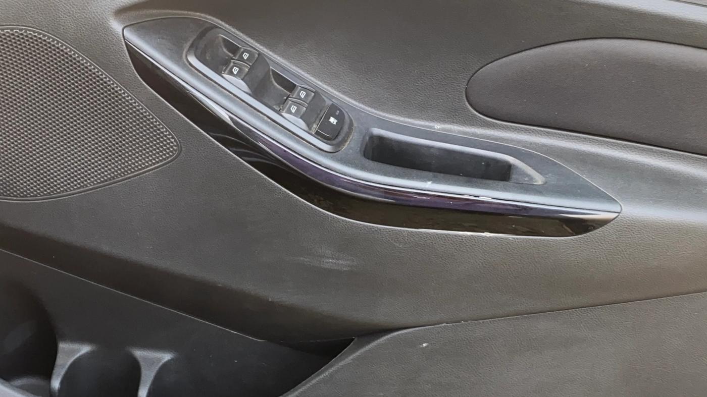 2020 Ford New Figo TITANIUM1.5 DIESEL, Diesel, Manual, 38,829 km, Driver Side Door Panels Control