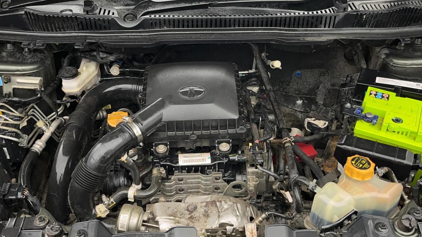 2020 Tata NEXON XE PETROL, Petrol, Manual, 18,536 km, Engine View