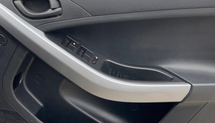 2020 Tata NEXON XE PETROL, Petrol, Manual, 18,527 km, Driver Side Door Panels Control