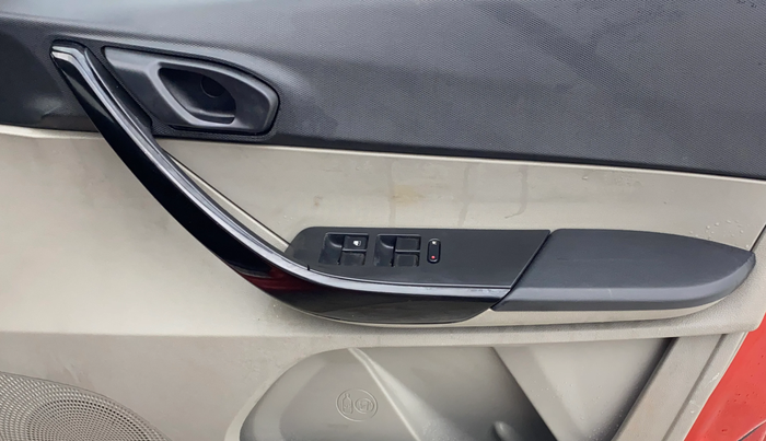 2018 Tata Tiago XTA PETROL, Petrol, Automatic, 23,823 km, Driver Side Door Panels Control