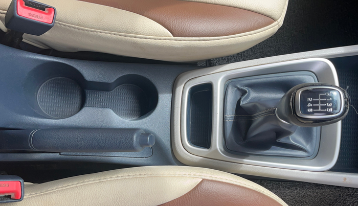 2019 Hyundai VENUE SX 1.0 TURBO DUAL TONE, Petrol, Manual, 99,565 km, Gear Lever