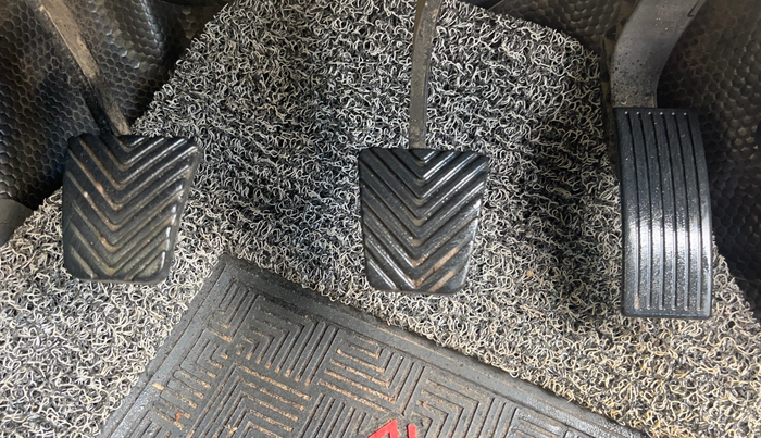 2019 Hyundai VENUE SX 1.0 TURBO DUAL TONE, Petrol, Manual, 99,565 km, Pedals