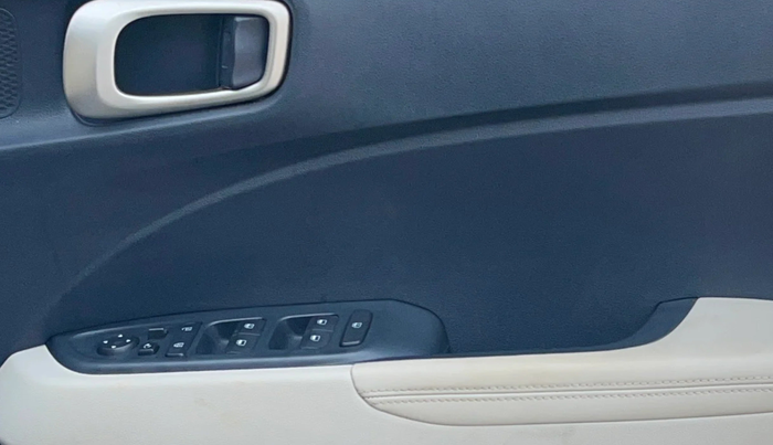 2019 Hyundai VENUE SX 1.0 TURBO DUAL TONE, Petrol, Manual, 99,565 km, Driver Side Door Panels Control