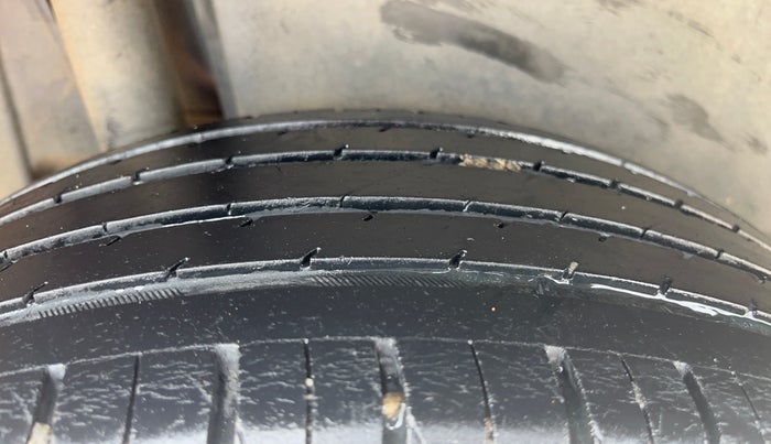 2022 Toyota URBAN CRUISER HIGH GRADE MT, Petrol, Manual, 43,833 km, Right Rear Tyre Tread