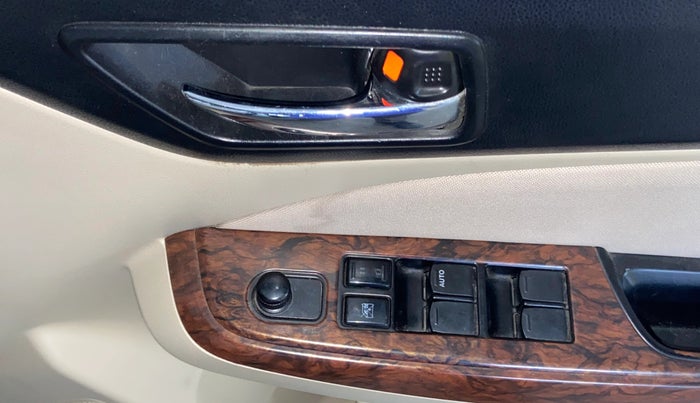 2018 Maruti Dzire VXI AMT, Petrol, Automatic, 96,296 km, Driver Side Door Panels Control