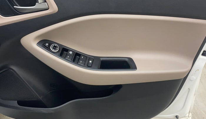 2017 Hyundai Elite i20 ASTA 1.2, Petrol, Manual, 65,290 km, Driver Side Door Panels Control